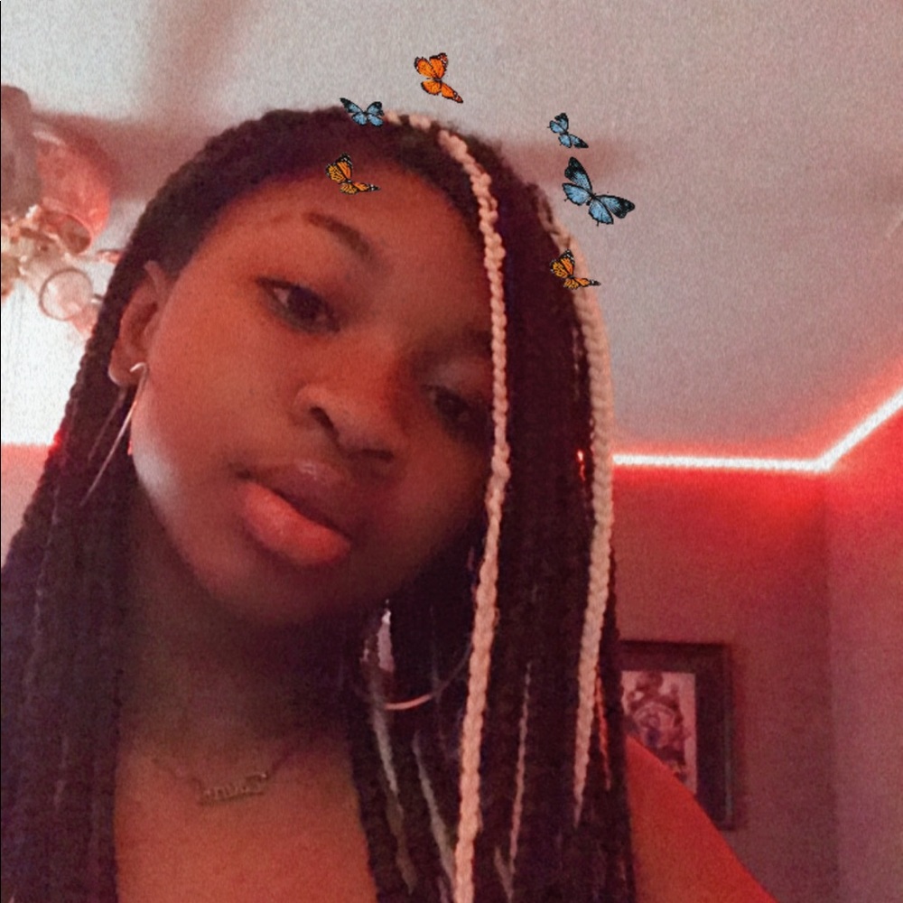 Meet your Posher, Yanna